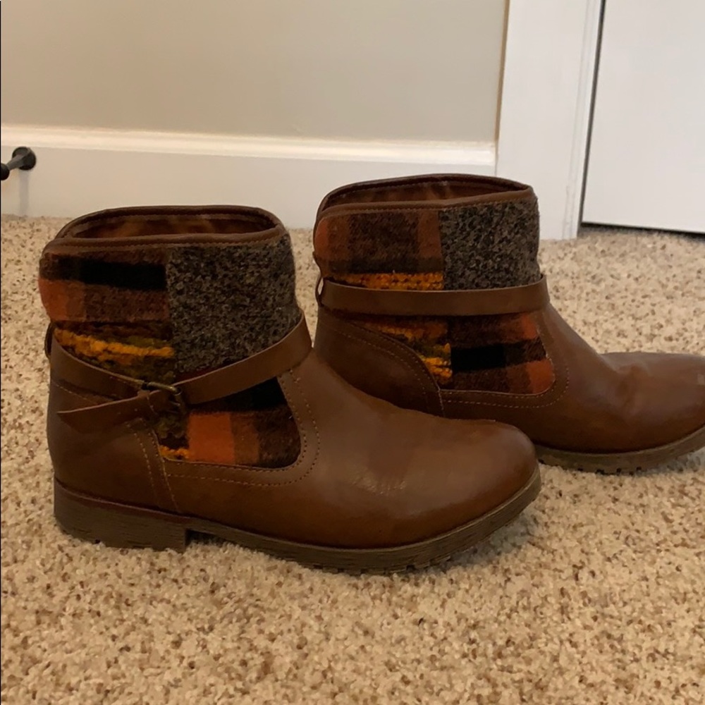 ankle boots